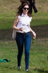 Anne Hathaway Filming 