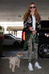 Bella Thorne at LAX Airport - Septemebr 2014