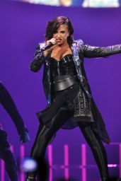 Demi Lovato Performing in Raleigh (North Carolina) - September 2014
