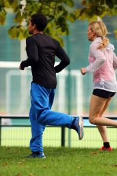Ellie Goulding - Working Out in a London Park With a Personal Trainer - September 2014