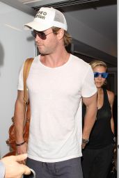 Elsa Pataky & Chris Hemsworth - Aarrives at LAX Airport in Los Angeles - August 2014