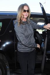 Emily VanCamp Sport Style - at LAX Airport, Sept. 2014