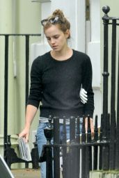 Emma Watson Moving Out of Her Place in London - September 2014