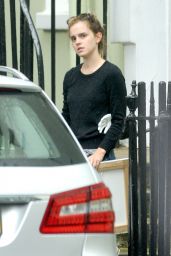 Emma Watson Moving Out of Her Place in London - September 2014