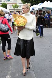 Jaime King Style - at the Farmer