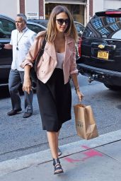 Jessica Alba Shopping in New York City - September 2014