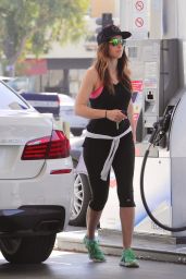 Jessica Biel in Leggings at a Gas Station in West Hollywood - September 2014