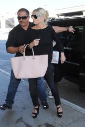 Jessica Simpson at LAX Airport in Los Angeles - Septembar 2014
