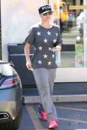 Kaley Cuoco Street Style - Out in Sherman Oaks - September 2014