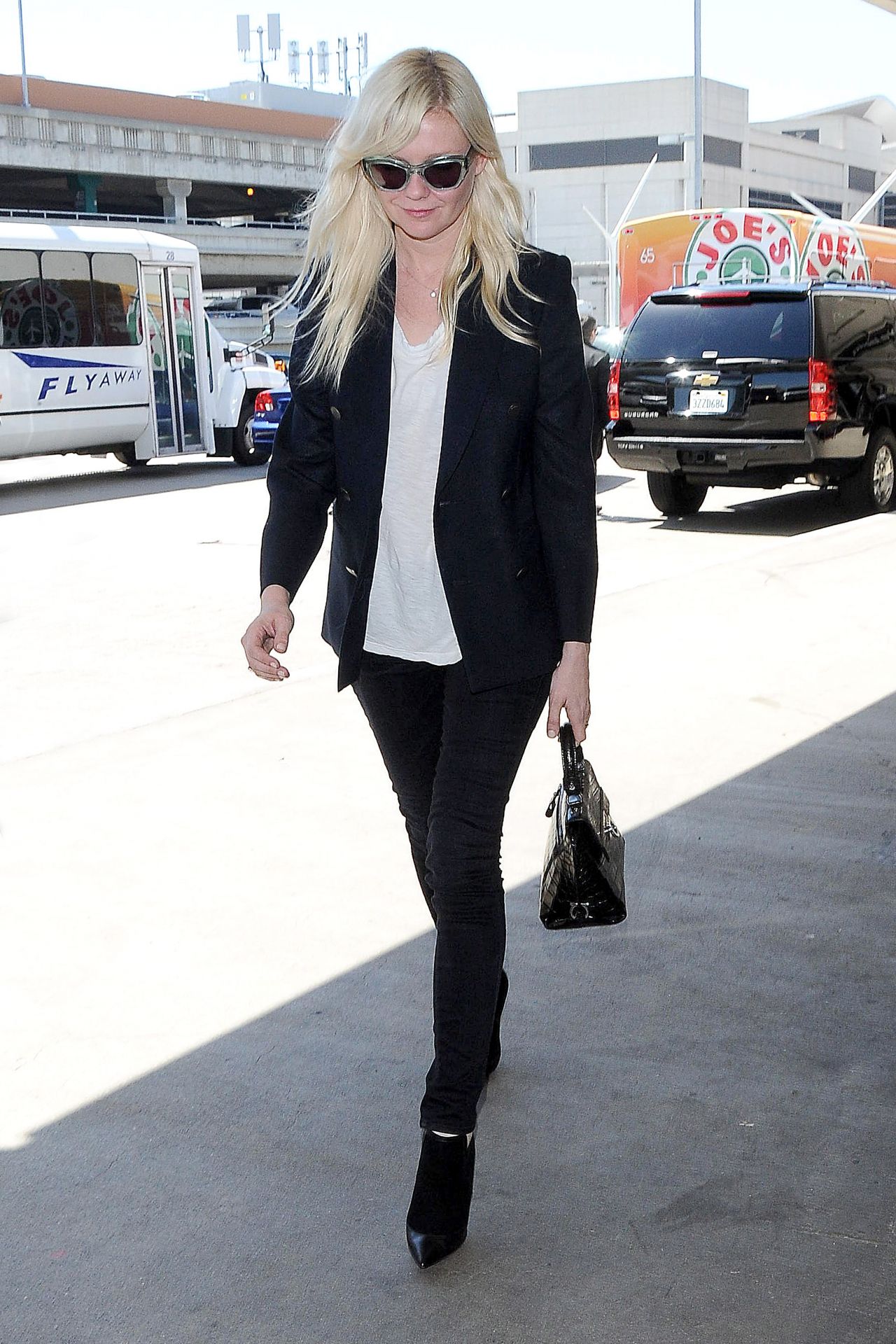 Kirsten Dunst Arriving at LAX Airport to Catch a Flight in Los Angeles ...