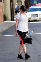 Kirsten Dunst Booty in Tights at a Gym in Los Angeles, Spet. 2014