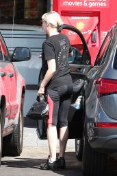 Kirsten Dunst Booty in Tights - Going to a Gym in Los Angeles, September 2014