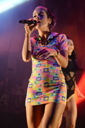 Lily Allen Performs on Stage at Fillmore Miami Beach - September 2014