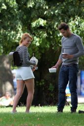 Margot Robbie Booty in Shorts at a Park in London - Sept. 2014