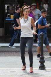 Maria Menounos Filming at The Grove in West Hollywood - Sep 2014