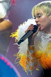 Miley Cyrus Performs at Bangerz Tour 2014 in Monterrey, Mexico