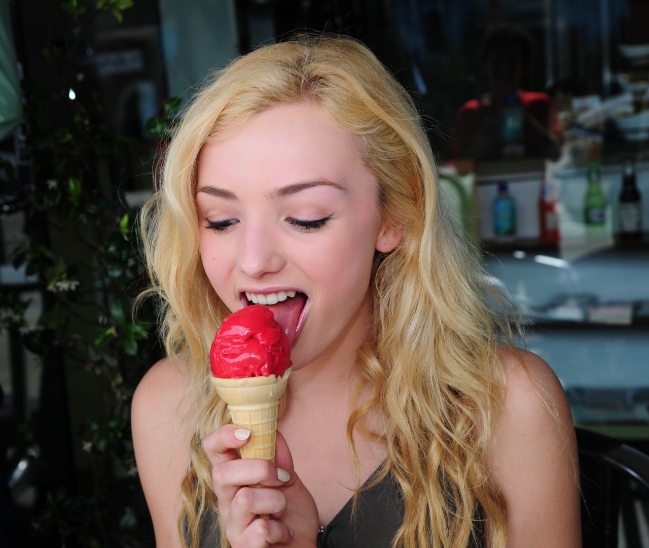 Peyton Roi List Cute Ice Cream Photoshoot - September 2014.
