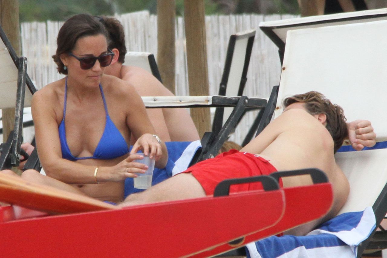 Pippa middleton topless on a yacht candids