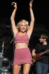 Pixie Lott Performs at Fusion Festival in Birmingham - August 2014