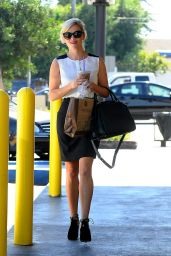 Reese Witherspoon Leaving Her Office in Beverly Hill on September 2014
