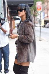 Rihanna Showcased an Edgy New Haircut - Heading to a Recording Studio in Chelsea - Sept. 2014