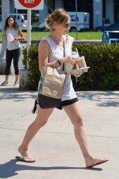 Sarah Michelle Gellar - Out in Brentwood - September 2014