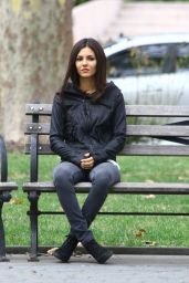 Victoria Justice on Set of 