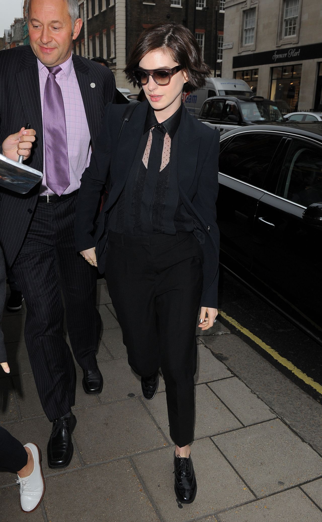Anne Hathaway Style - Arriving at Her Hotel in London - October 2014 ...
