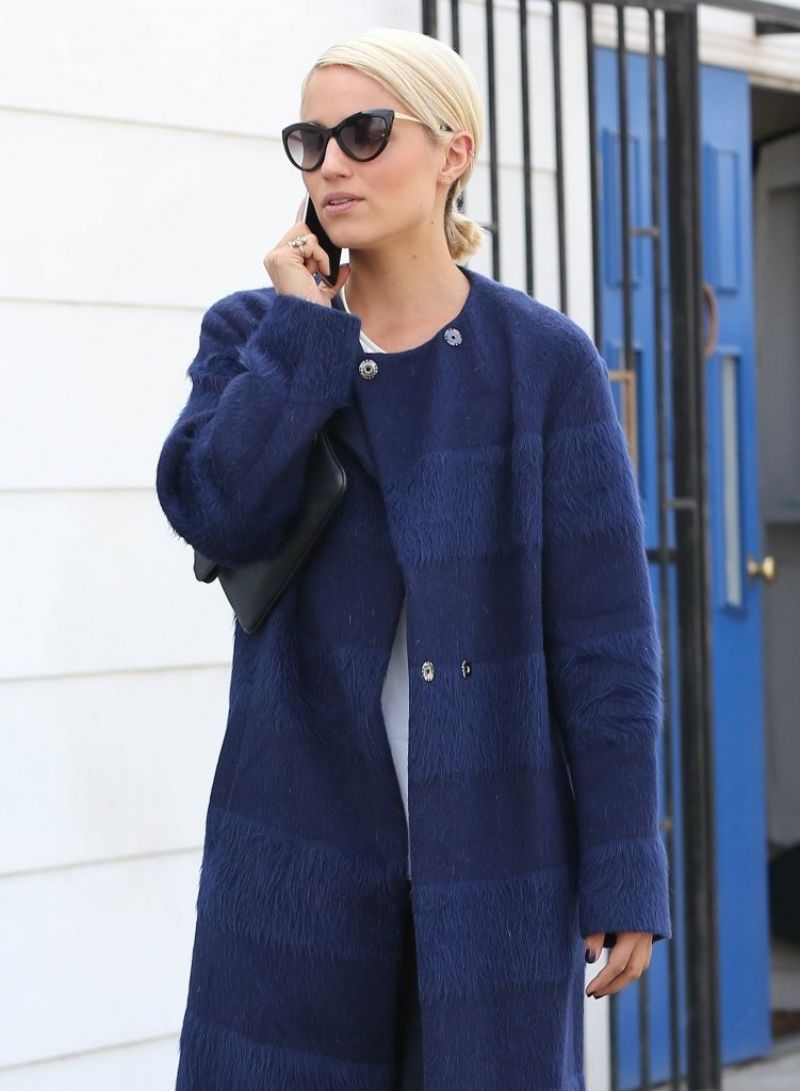 Dianna Agron Beverly Hills October 17, 2014 – Star Style