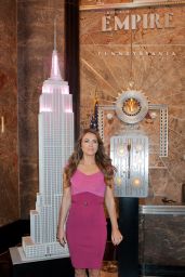 Elizabeth Hurley - Breast Cancer Awareness Month Event - Empire State Building in NYC