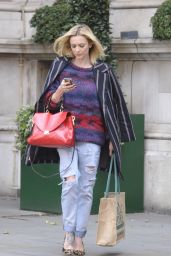Fearne Cotton in Ripped Jeans Out in London - October 2014