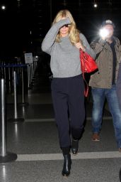 Gwyneth Paltrow at LAX Airport in Los Angeles - October 2014