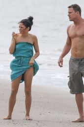 Jenna Dewan-Tatum Candids at a Beach in Savannah - Sept. 2014