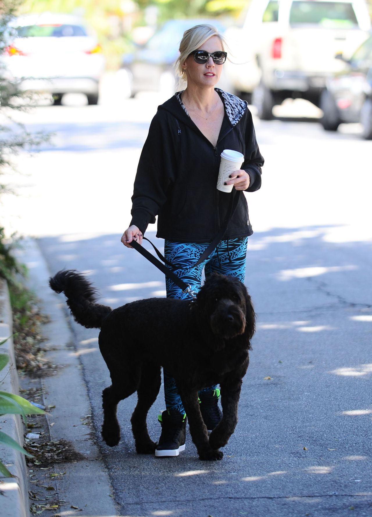 Jennie Garth Spotted Dog Walking in Los Angeles - October 2014 • CelebMafia