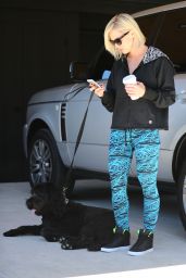 Jennie Garth Spotted Dog Walking in Los Angeles - October 2014