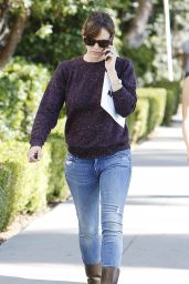 Jennifer Garner in Jeans and Boots - October 2014