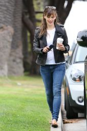 Jennifer Garner - Out With a Friend in Los Angeles, October 2014