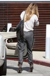 Jennifer Lopez Arriving at a Studio in Los Angeles - October 2014