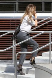Jennifer Lopez Arriving at a Studio in Los Angeles - October 2014
