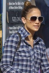 Jennifer Lopez in Jeans - Mr. Bones Pumpkin Patch in West Hollywood, Oct. 2014