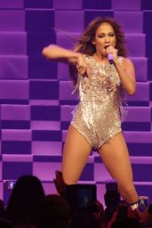 Jennifer Lopez Performs on 
