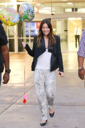 Jessica Biel Street Style - at Sydney Airport in Sydney - Sept. 2014