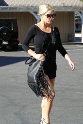 Jessica Simpson Street Style - Getting Lunch in Calabasas - Oct. 2014