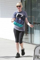 Kirsten Dunst - Leaving the Gym in Studio City - October 2014