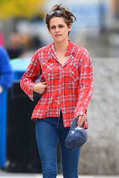 Kristen Stewart in Tight Jeans - Out in New York City - October 2014