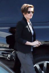 Kristen Stewart Smoking - Out in Los Angeles, Oct. 2014