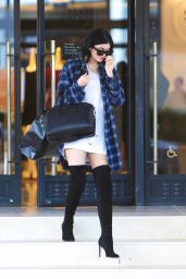 Kylie Jenner Street Style - Leaving Barneys New York in Beverly Hills - October 2014