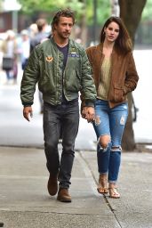 Lana Del Rey in Ripped Jeans - Out With Francesco Carrozzini in Soho - October 2014