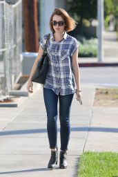 Lily Collins in Tight Jeans Arriving at Andy LeCompte Salon in Los Angeles