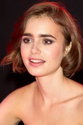 Lily Collins - 